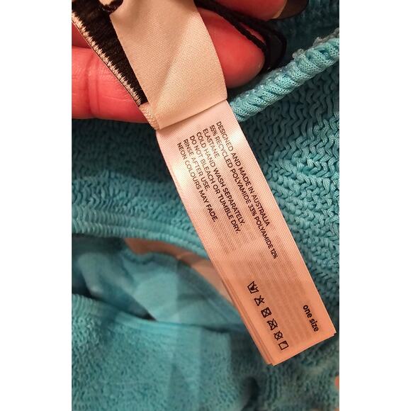 bond-eye Rico Cutout One-Shoulder OnePiece Teal Blue Green Swimsuit, Sz OS (2-8) - Picture 6 of 7